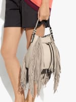Parfois Bolso Bombonera con Flecos largos por 17.99€.