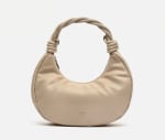 Bolso de hombro pequeño por 9€.