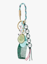 Parfois Llavero con charm de perlas y peine decorativo por 10.99€.