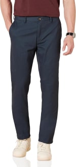 Pantalón Chino Amazon Essentials Ajustado por $282 | Amazon