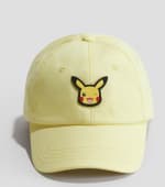 Pikachu-pet voor €4,99 bij H&M