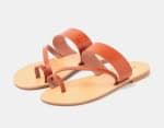 Sandalias planas de tira cruzada de mujer TEX color camels por 4.99€