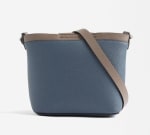 Bolso Bandolera tipo bombonera por 9.99€.