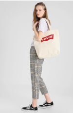 Bolso Shopping Levi's® BATWING TOTE por 12€