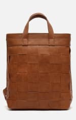 Mochila trenzada por 12€.