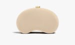 Clutch de fiesta con textura suave por 12.99€.