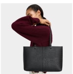 Bolso shopper abierto con neceser extraíble en liso Parfois negro por 17.99€