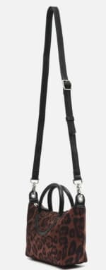 Bolso tote de fiesta animal print y asa bandolera extraíble ed. por 12€