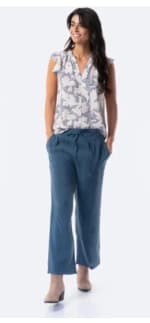 Pantalón largo recto fluido de mujer TEX por 12.99€.