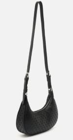 Bolso de hombro pequeño regulable por 12€.