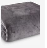 Plaid polaire GULSKOLM 220x240 gris à 14€