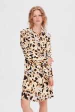Vestido camisero corto con animal print confeccionado 100% con Lenzing ECOVERO 15.6€