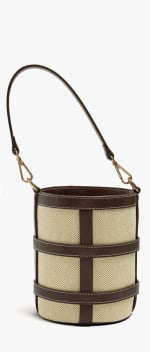 Parfois Bolso Bucket con tiras cruzadas y Bolsa extraíble por 15.99€.