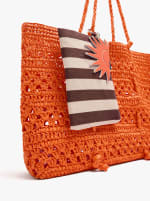 Parfois Bolso Tote trenzado efecto rafia por 15.99€.