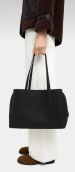 Bolso para portátil 13" textura suave por 19.99€.