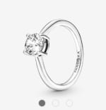 Anillo Solitario en Plata de Ley Brillante Rebaja $41.700 Solo en PandoraOficial.cl