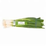 Tesco Bunched Spring Onions 100G – Clubcard Price £0.49