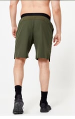 Short de cross training performance respirant Domyos kaki à 13,99€