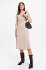 Vestido midi con tejido elástico Milano por 4.79€