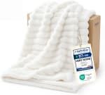 Bedsure Fleece Throw Blanket 130x170cm £6.06 Amazon Deal