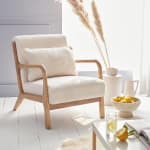 Fauteuil Scandinave Lorens bois d'hévéa et bouclette à 137,99€