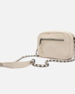 Bolso bandolera con cadena de Misako por 18€