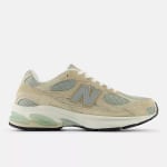 Paire de chaussures New Balance 2010 à 102€