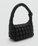 Bolso acolchado color negro por 12.99€
