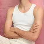 Polera sin mangas acanalada Slim Fit por $6.293