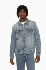 Cazadora vaquera por 12,99€ en Lefties