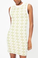 Bershka vestido tubo cuadros blanco y verde por 2,99€