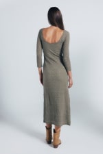 Robe midi texturée unie à 12,99€