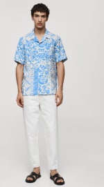 Camisa regular fit fluída estampada por 6.99€