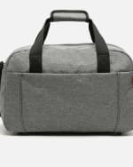 Bolsa fin de semana en nylon reciclado con bandolera extraíble