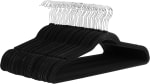 Amazon Basics Perchas de terciopelo- Paquete de 50 por 17.46€