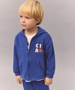 Sudadera abierta con capucha de niño por 5.39€.