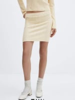 Minifalda Punto trenzado por 2.99€.