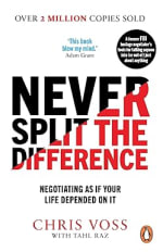 Paperback Never Split the Difference voor €5,54 bij Amazon