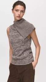 Chaleco jaspeado cuello envolvente por 7.99€