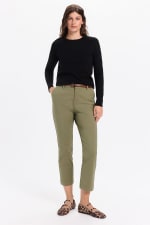 Pantalón chino con cinturón para Mujer Milano por 10.39€