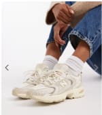 Baskets New Balance 530 trainers in oatmeal à 148,87€