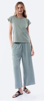 Pantalón largo fluido liso de mujer TEX color caqui por 7.99€
