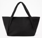Bolso shopper grande de nylon por 10.99€.