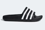 Sandalias Infantil Adidas Adilette Aqua Negro $6.990 disponible en Dimarsa, Chile