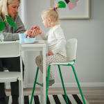 VILDGÅS Silla alta infantil blanco/verde por 11,99€