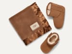 UGG Classic-laars en knuffeldekentje voor €55,99 bij Ugg