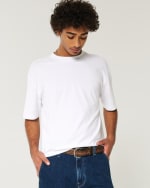 Extra 20% Off Hollister Sale via App (Tees £5.18 / Hoodies £11.98) + Free C&C