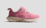 Zapatillas deportivas para niñas por 11.99€.