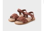 Sandalias con cierre autoadherente de niña TEX por 7.99€.