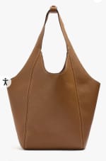 Parfois Bolso shopper con pespuntes por 15.99€.